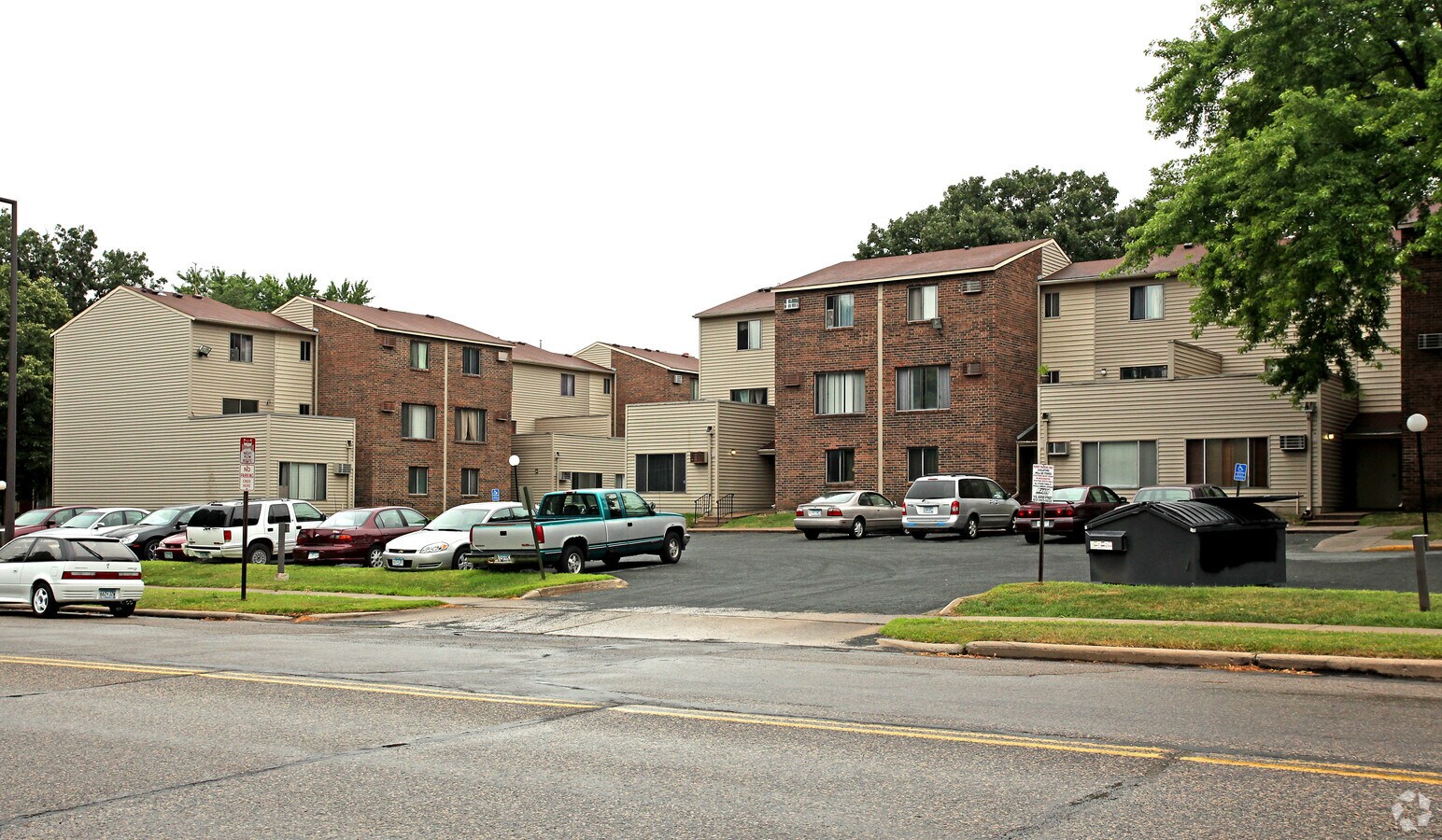 Photo - Sherman Forbes Apartments