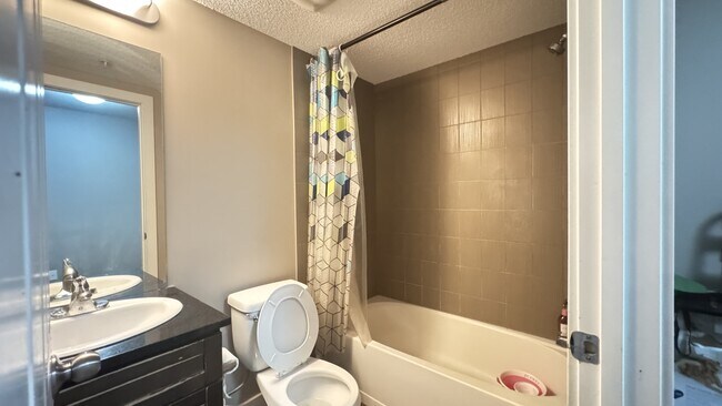 Photo - 7110-380 80 Ave NE