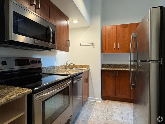 Building Photo - 816 Western Ave Unit 1 Rental