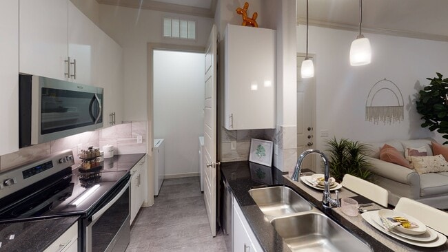 Photo - Berkshire Creekside