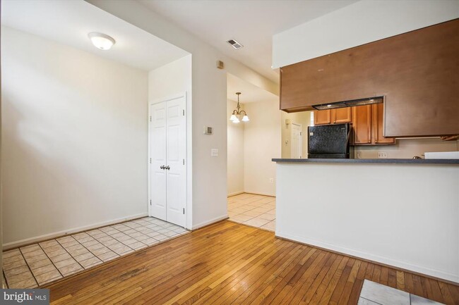 Photo - 2025 11th St NW