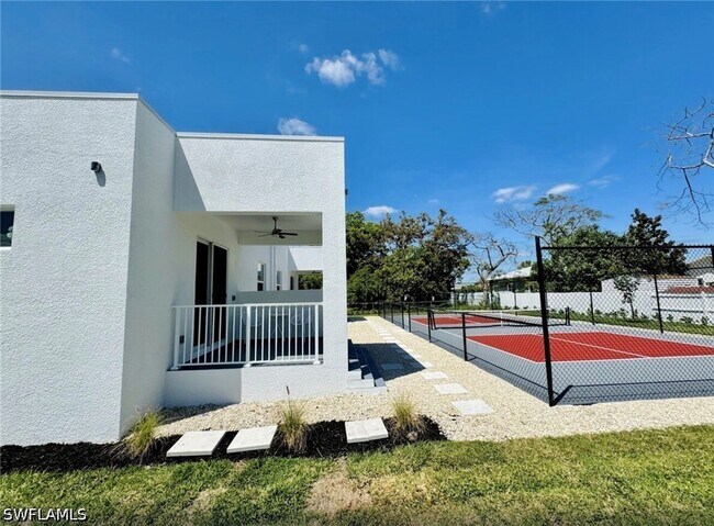 Photo - 2479 Shadowlawn Dr