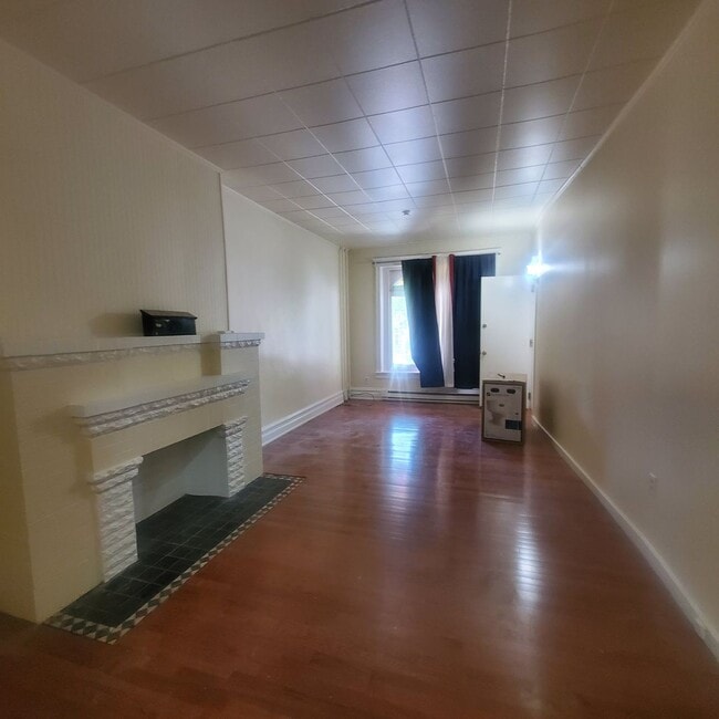 Photo - 37 S 13th St Unit 37 S 13th Street:  1