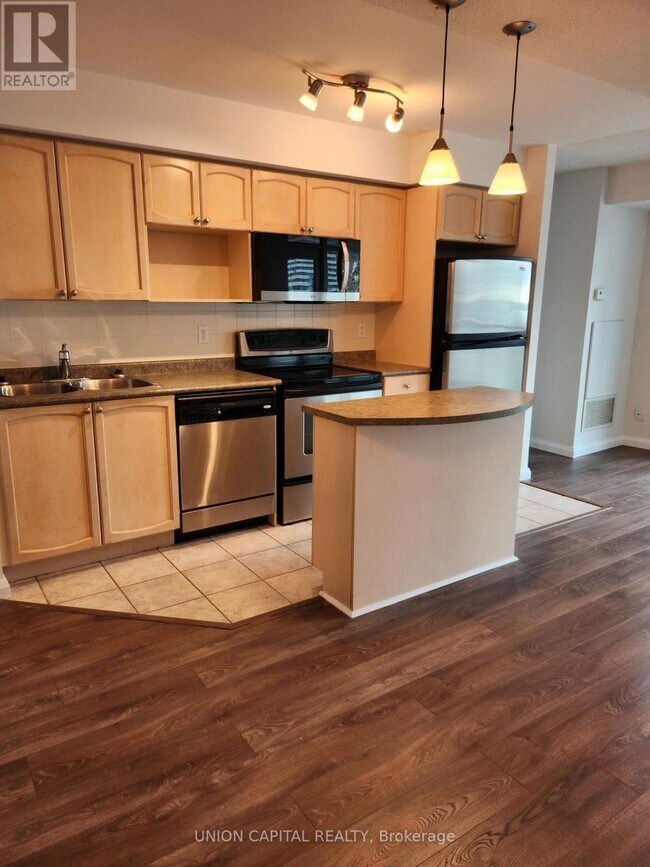 Photo - 18 Yonge St Unit 1113