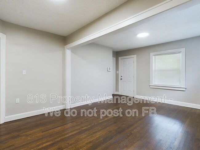 Photo - 3032 Elmwood Ave