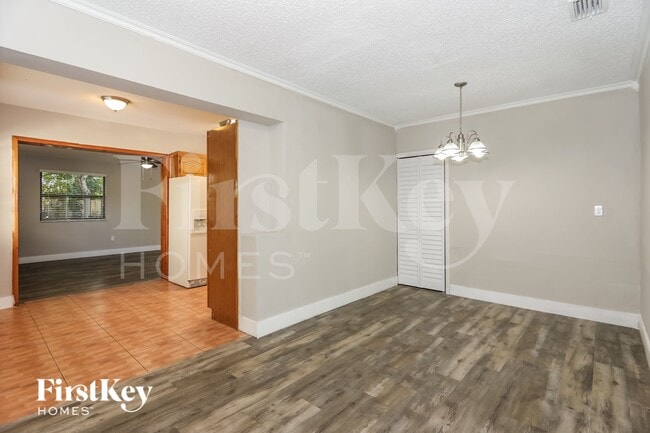 7000 SW 12th St