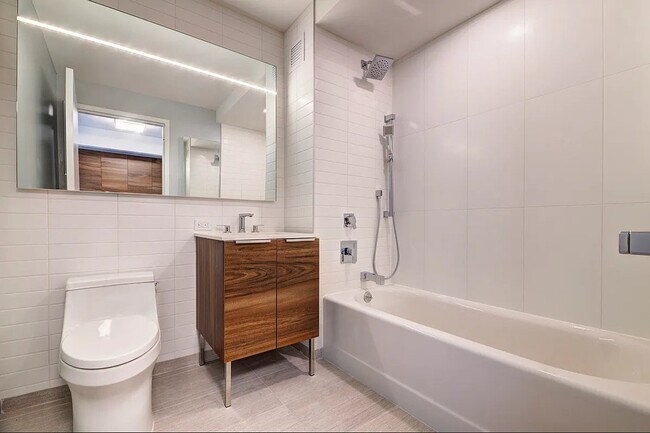 171 Suffolk St Unit 3A