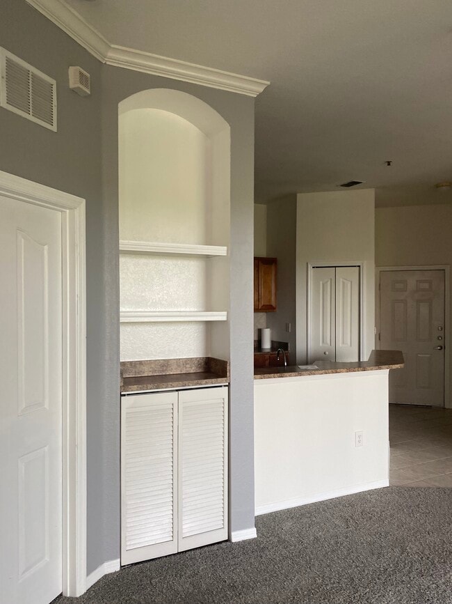 Photo - 8397 38th Street Cir E Unidad Lenka305