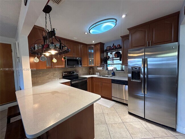 Photo - 10818 SW 72nd St