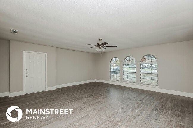 Photo - 1111 Harvard St