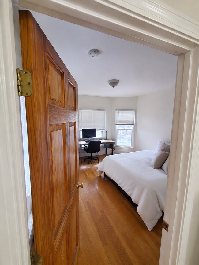Photo - 185 Beacon St Unit 2