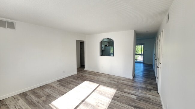 Photo - 499 Perrey Dr Unidad C