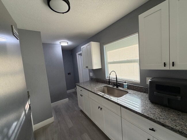 Photo - 830 Wooden Blvd