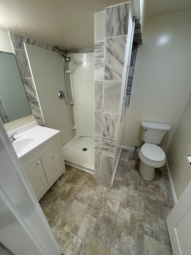 Photo - 6120 Strathmore Ln