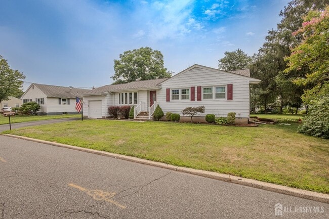 Photo - 77 Irvington Ave