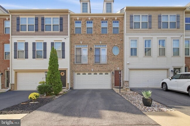 1443 Occoquan Heights Ct