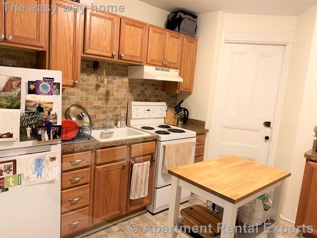 Building Photo - 64 Vinal Ave Unit #4 Rental