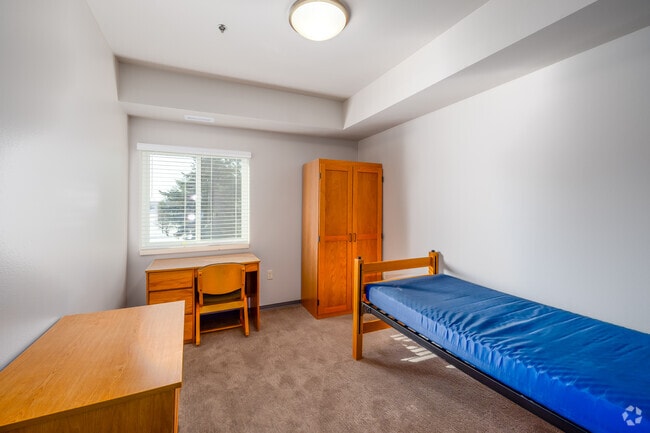 4BR, 2BA - 1,228SF - Bedroom