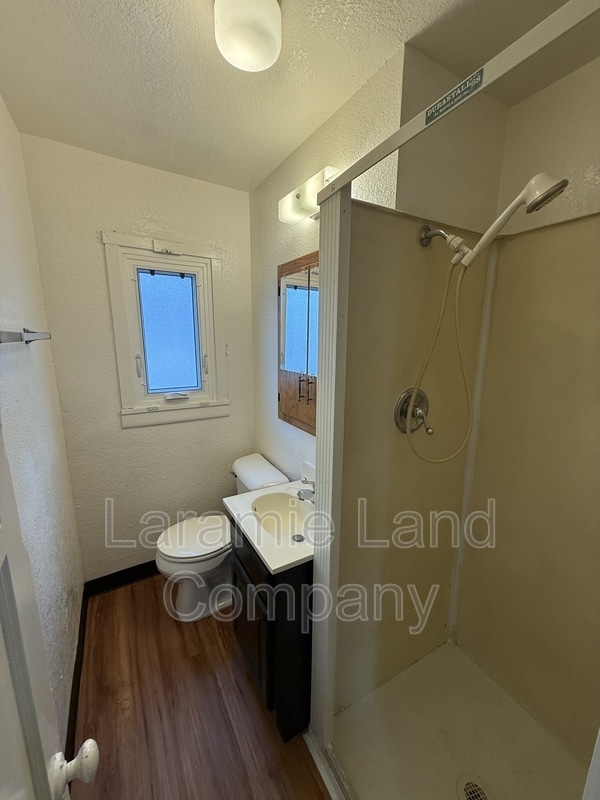 Photo - 859 N 4th St