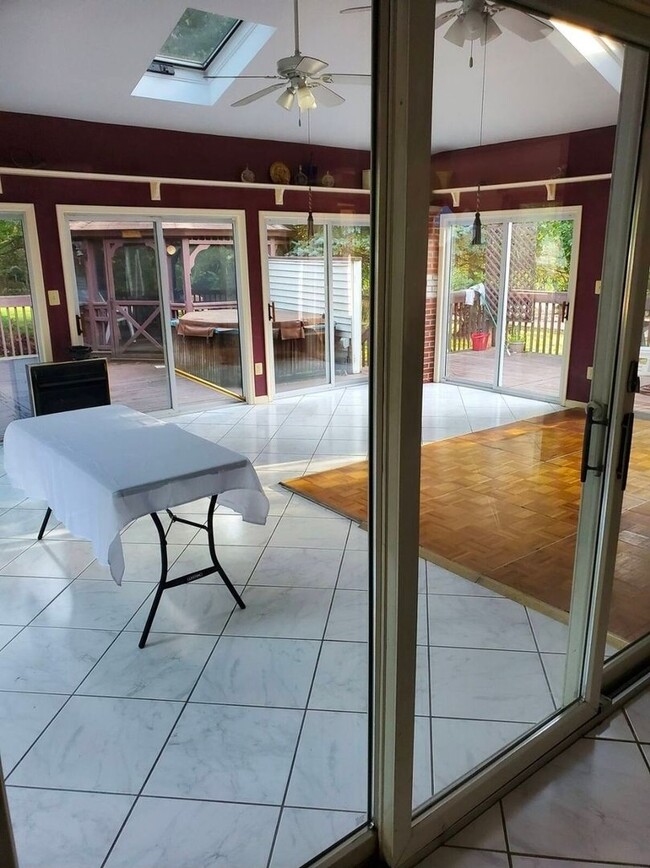 12 Orchard Ln