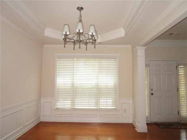 Photo - 2272 Young America Dr NE