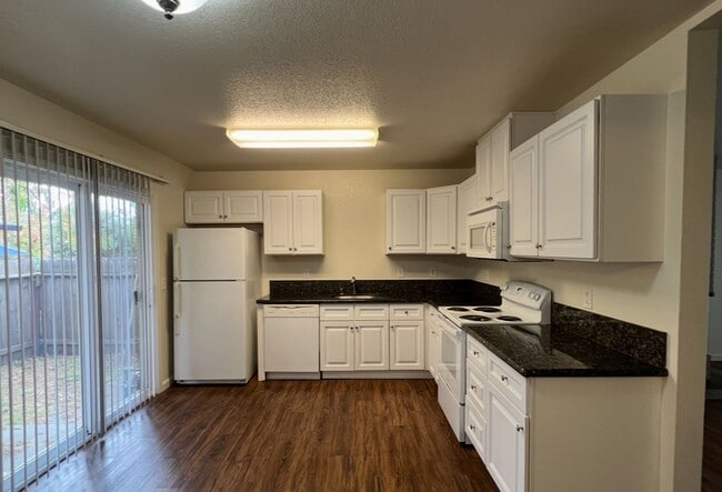 Photo - NICE UPDATED DUPLEX IN SACRAMENTO!!