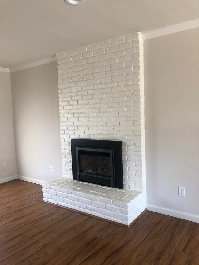 Photo - 8514 Lasalle Ave