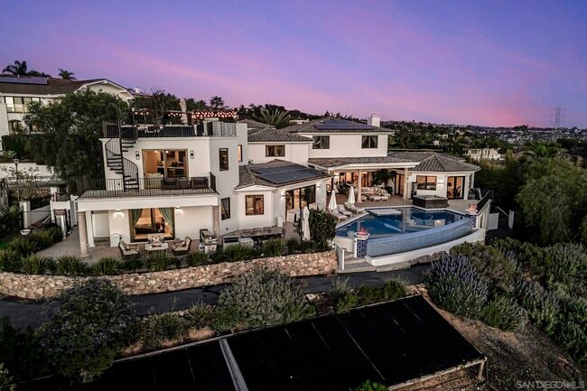 Photo - 7335 El Fuerte St