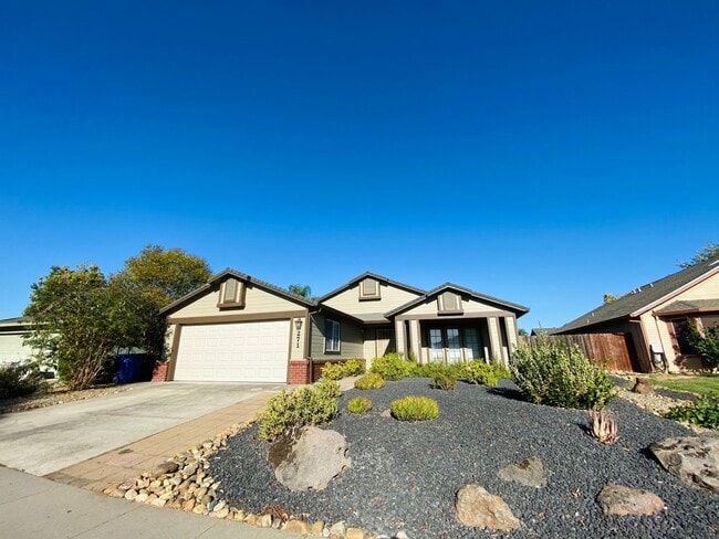 Building Photo - 271 Allport Dr