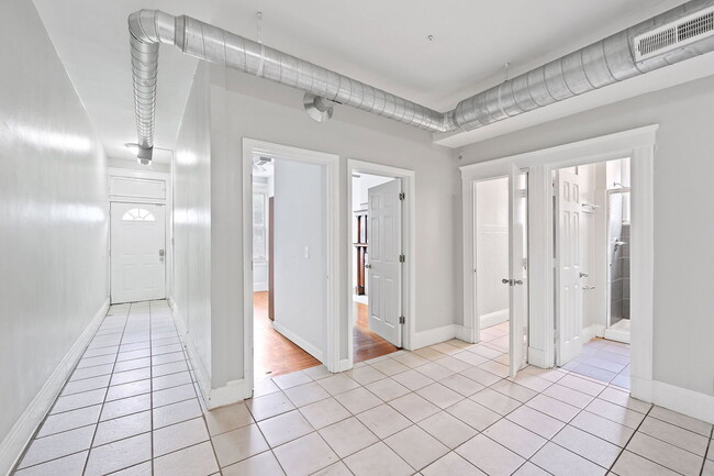 Photo - 60 W McMillan St Unidad 1