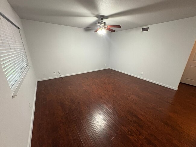 Photo - Rent Today! Available Charming 2 Bed 1 Bath in North Highlands Area!