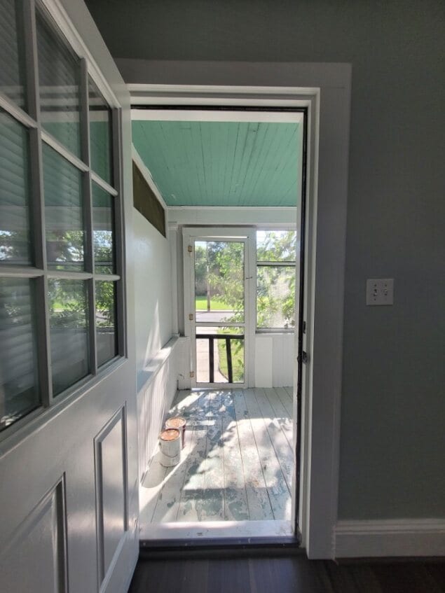 Photo - 121 W Main St