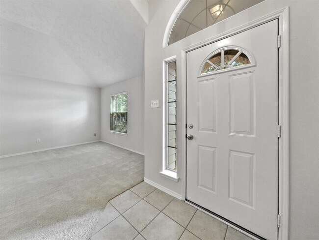 Photo - 427 Northvalley Dr