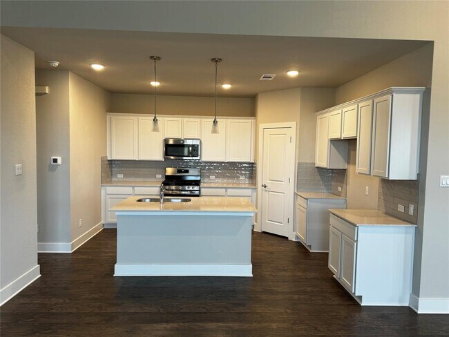 Photo - 201 Pinnacle Ln