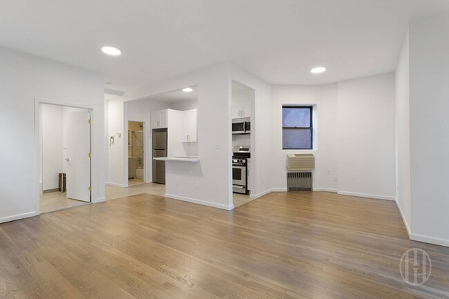 Building Photo - 164 Orchard St Unit 5W