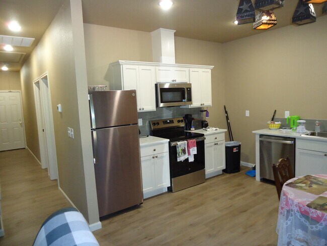 Photo - 1321 Cummins St Unit 2