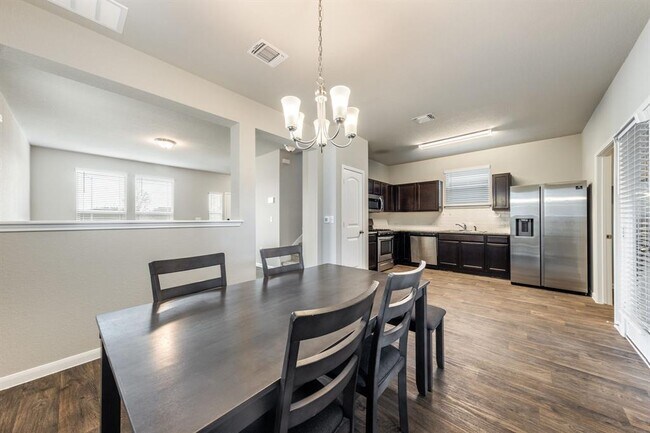 Photo - 1914 Whitaker Dr