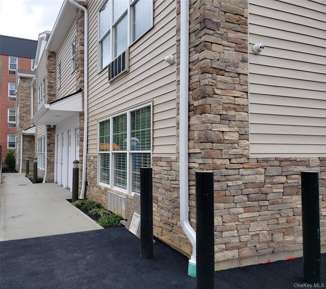 Photo - 71 N Main St Unit A