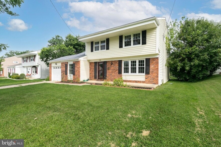 Photo - 116 Eaton Pl