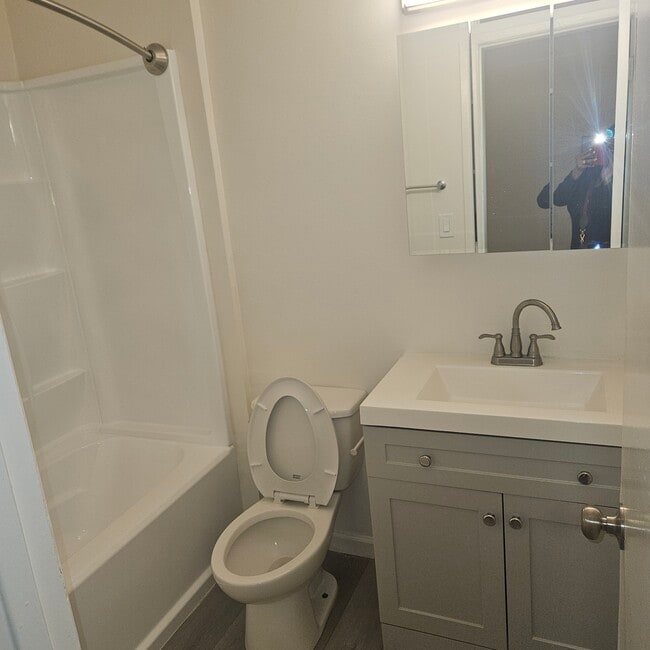 Photo - Hawthorne Chateau Apartments