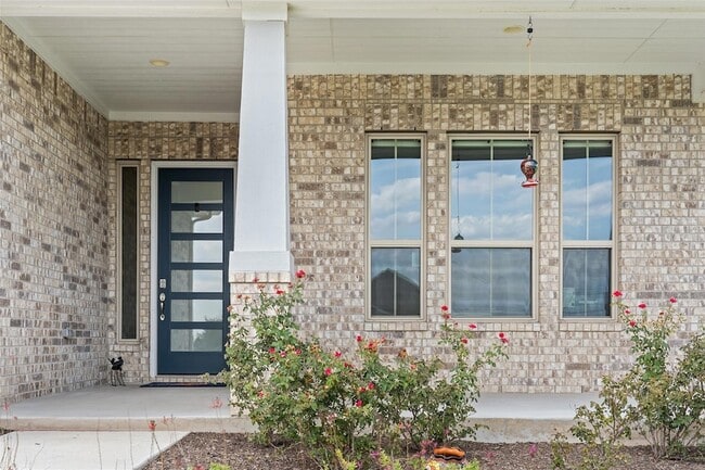 Photo - 165 Lunar Lp