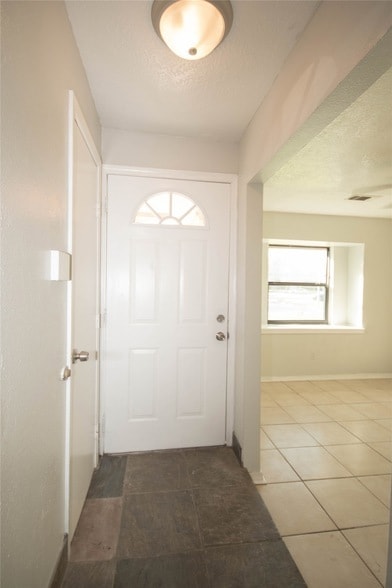 Photo - 10902 Mosscrest Dr