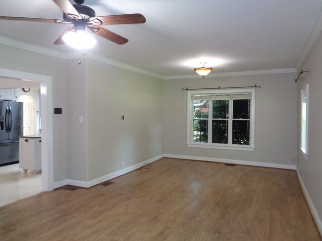 Photo - Lots of Space-Big Yard