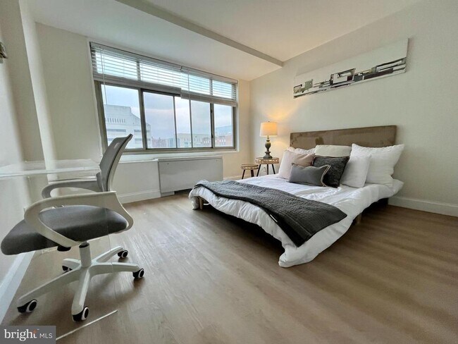 Photo - 2401 H St NW Unidad 807