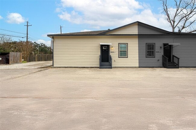 Photo - 14310 Sweeney Rd House