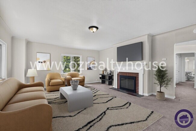 1734 Wellesley Dr