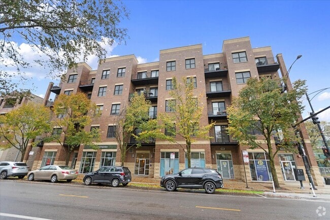 Building Photo - 207 E 31st St Rental