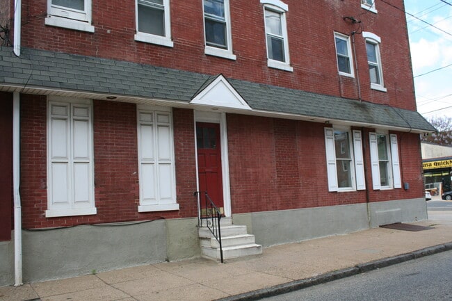 Photo - 2418 E Allegheny Ave Unidad Cozy Studio