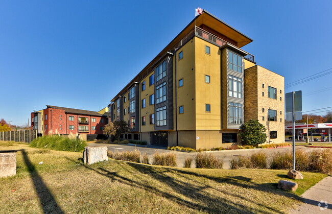 Building Photo - 401 Boyd St Rental