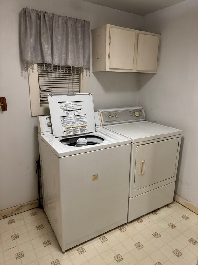 Photo - 908 Hallowell Litchfield Rd Unit Apt. 2